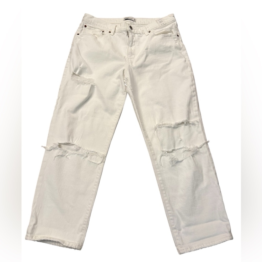 NWT Abercrombie mid rise boyfriend jeans. Distressed. Size 31/12R.